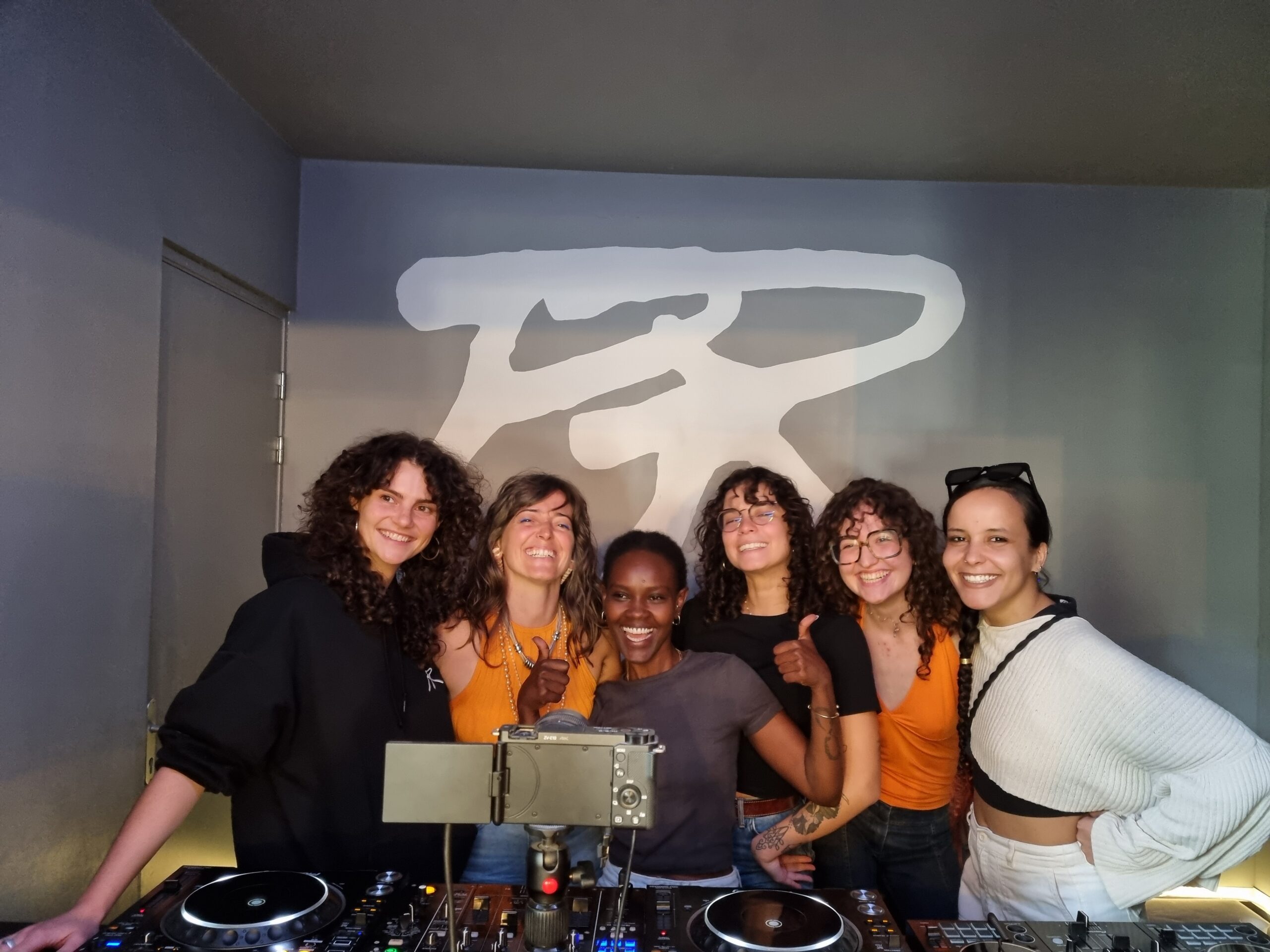 Jukwaa connects artists and cultural professionals between Rwanda, East Africa and Europe through residencies, workshops, collaborations and artistic exchange.