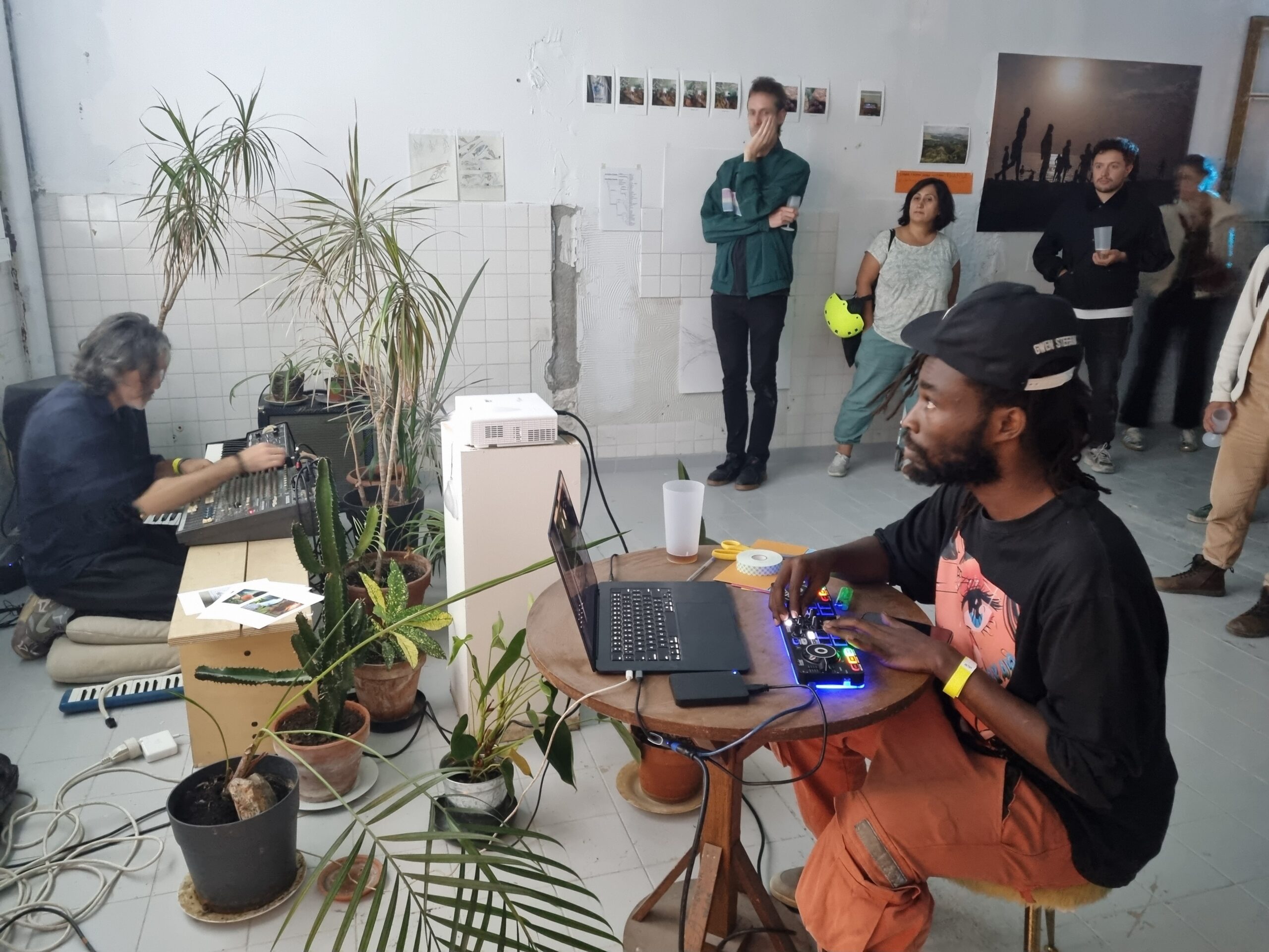 Jukwaa connects artists and cultural professionals between Rwanda, East Africa and Europe through residencies, workshops, collaborations and artistic exchange.